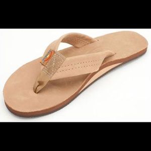 BRAND NEW RAINBOWS W/ TAGS- Sierra Brown Size M